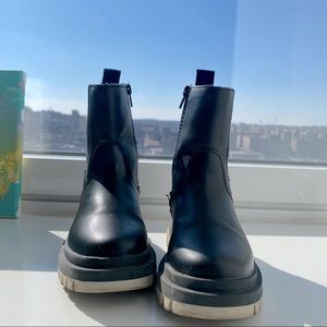 Zara kids contrast sole ankle boots black:grey size 28